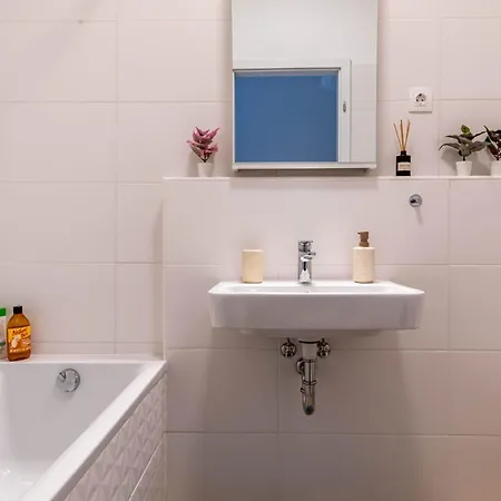 Blue River With Sauna&gym And Parking Daire Budapeşte